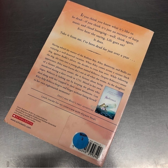 Shimmer by: Alyson Noel, paperback book - Picture 5 of 5